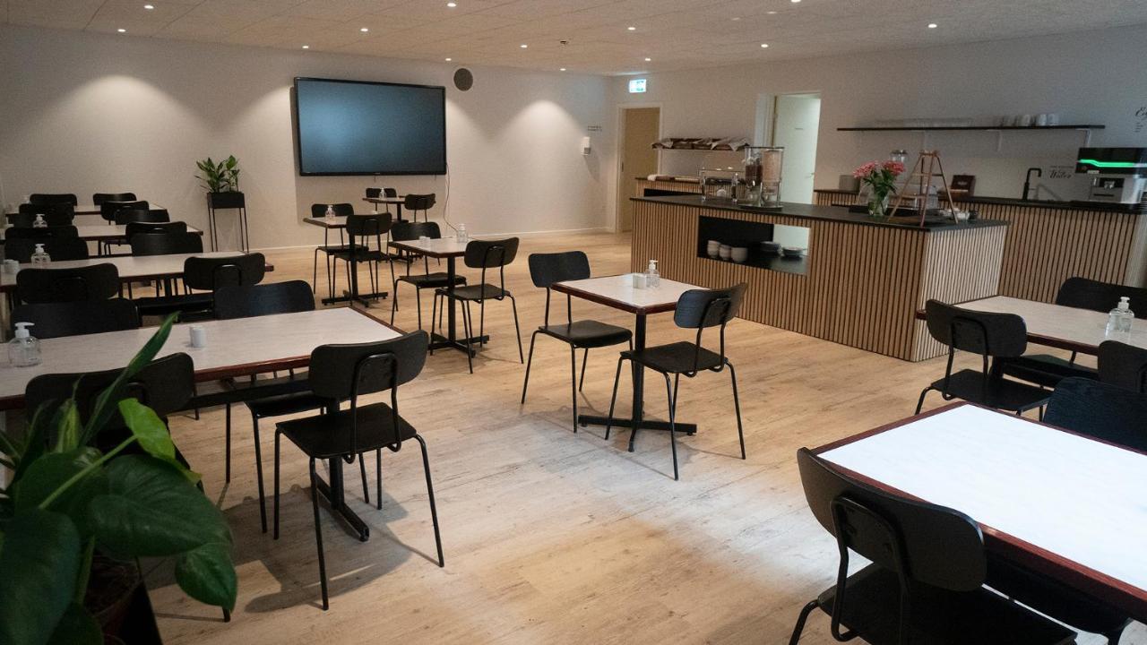 טורשאבן Hotel Djurhuus מראה חיצוני תמונה
